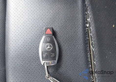 2010 Mercedes-Benz E 350 4Matic из США, поврежденный, VIN WDDHF8HB2AA139425